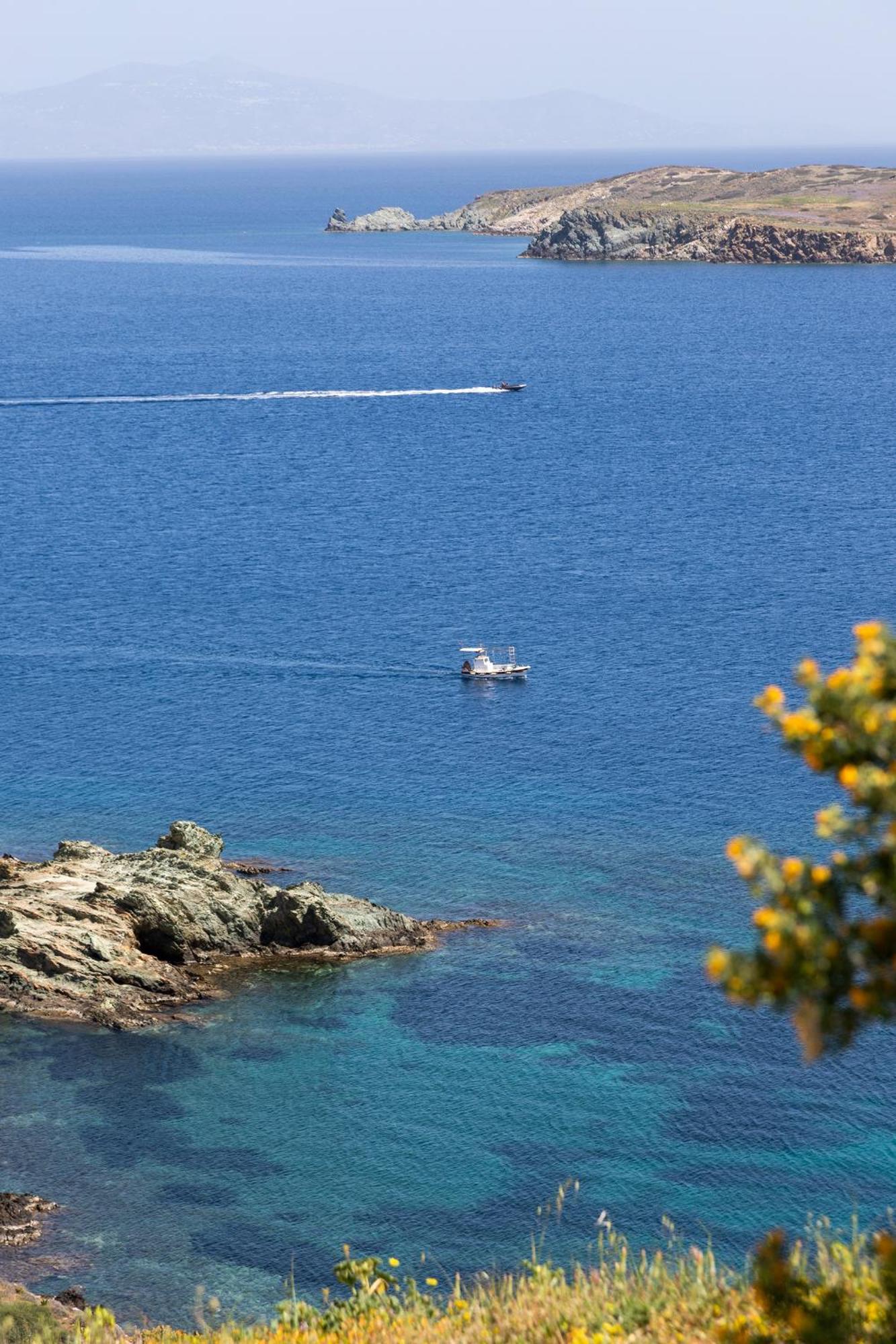 Aegean View - Seaside Apartment In Syros Azolimnos Eksteriør bilde